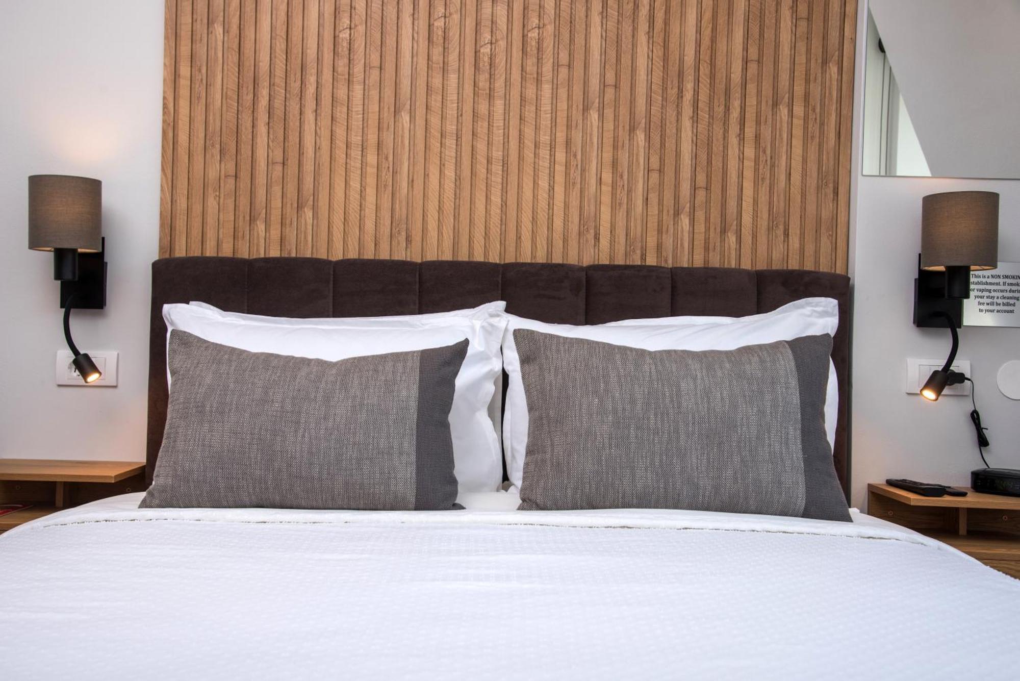 Republic Square Luxury Suites Beograd Ngoại thất bức ảnh